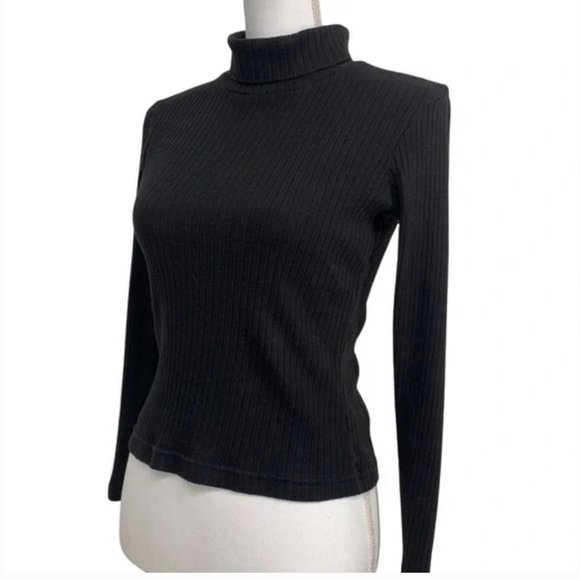 INSTANT ACTION / Black Turtleneck Sweater / Medium - Picture 2 of 7
